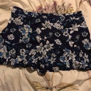 Forever 21 blue floral shorts
